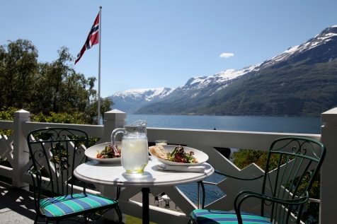 Enjoy Lunch With Breathtaking Views 