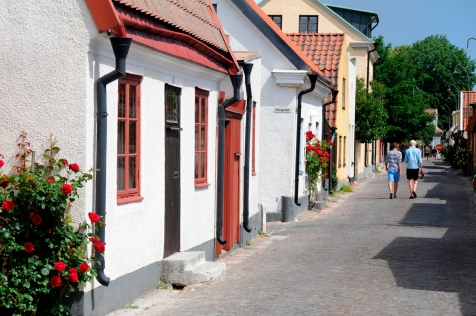 Red Rose Covered Cottages